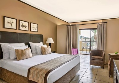 Wohnbeispiel Familienzimmer Poolblick