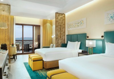 Wohnbeispiel Bay Club Room With Sea View