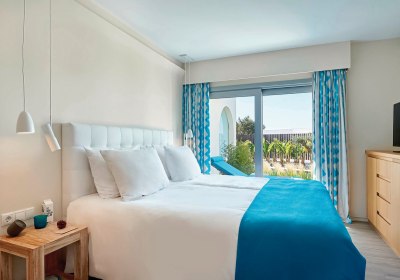 Laguna Suite Swim Up