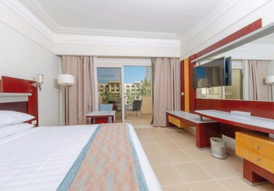 Wohnbeispiel Doppelzimmer Premium Poolblick