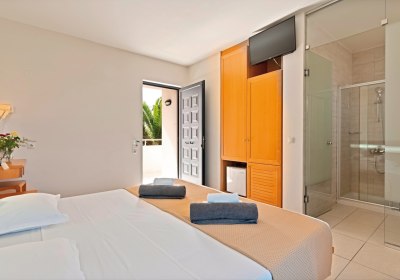 Wohnbeispiel Doppelzimmer Standard seitl.Meerblick	