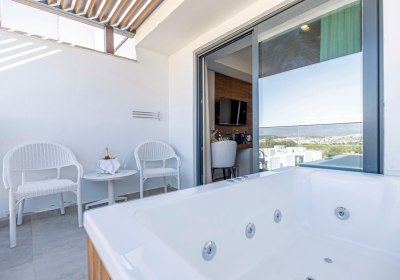 Wohnbeispiel Familienzimmer Landseite Jacuzzi