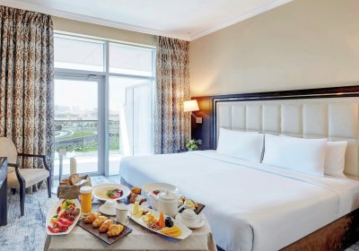 Wohnbeispiel Deluxe Suite One King Creek View