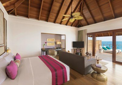 Wohnbeispiel Overwater Pool Villa