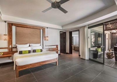 Wohnbeispiel Beachfront Senior Pool Suite