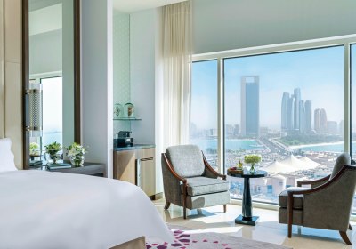 Wohnbeispiel Deluxe Room Corniche View