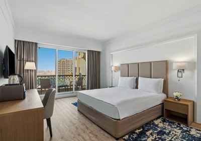 Wohnbeispie Two Bedroom Family Suite with SeaPool View