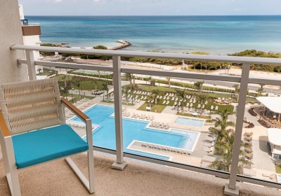 Wohnbeispiel Pool View King/Two Queen Beds