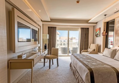 Wohnbeispiel Doppelzimmer Deluxe Poolblick