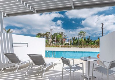 Wohnbeispiel Juniorsuite Swim-Up Meerblick