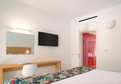 Wohnbeispiel Familienzimmer Deluxe Poolblick 