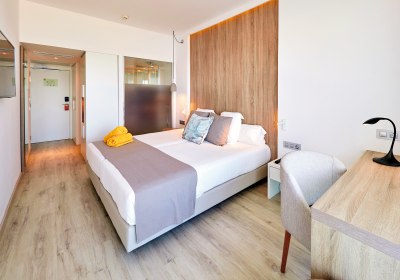 Wohnbeispiel Doppelzimmer Stra&szlig;enblick