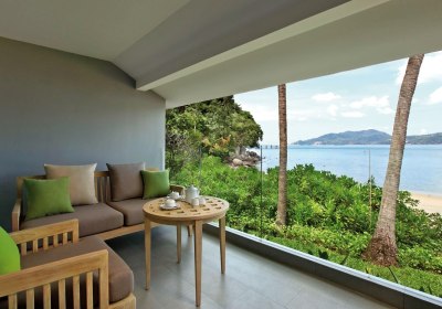 Deluxe Ocean Front Balcony