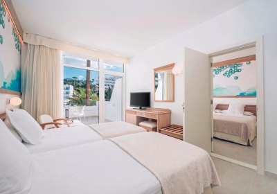 Wohnbeispiel Familienzimmer Verbindungst&uuml;r Meerblick