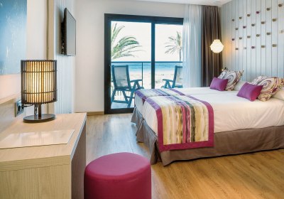 Wohnbeispiel Doppelzimmer Deluxe Poolblick