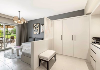 Wohnbejspiel Suite Deluxe mit Terrasse zum Relax Garten