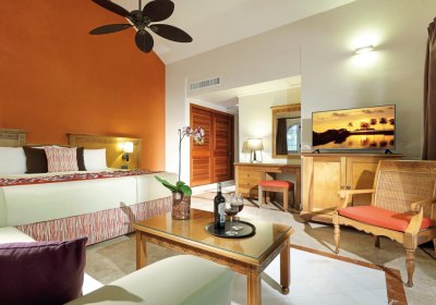 Wohnbeispiel Romance Villa Suite Pool Side