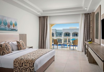 Wohnbeispiel Familienzimmer Poolblick mit Verbindungst&uuml;r