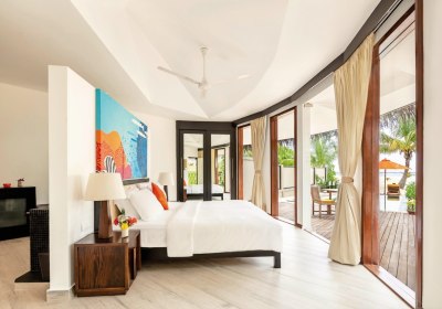 Wohnbeispiel Beachfront Infinity Pool Villa