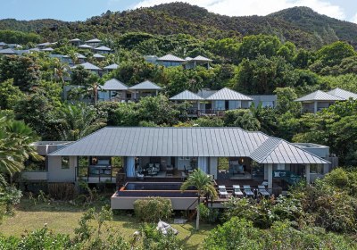 Wohnbeispiel Two Bedroom Beachfront Pool Villa