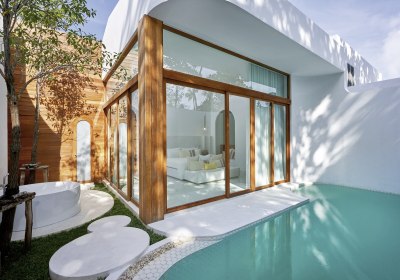 Wohnbeispiel Oceanfront SALA Pool Villa