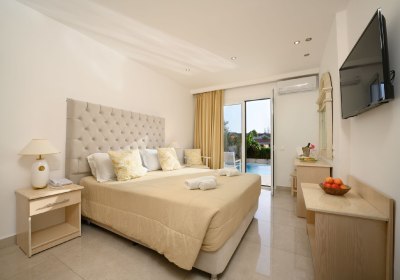 Cavomarina Beach Hotel