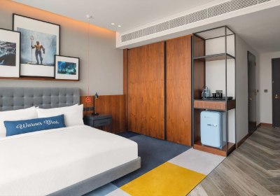 The WB Abu Dhabi, Curio Collection by Hilton