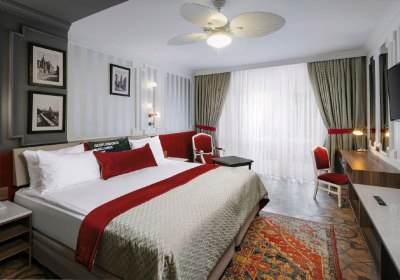 Kremlin Palace Deluxe