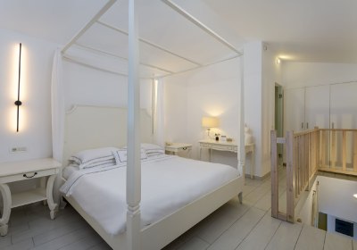 Diamond Deluxe Hotel