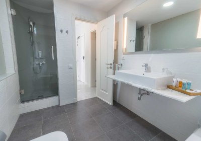 LIVVO Koala Garden Hotel