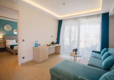 Almyros Beach Resort & Spa