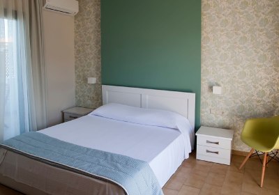 Cressida Seaside Apartments