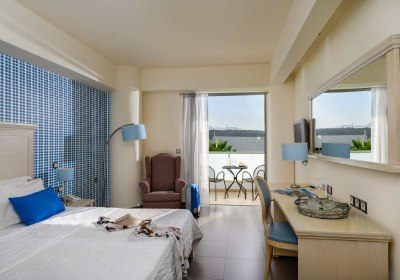 Angela Suites Boutique Hotel