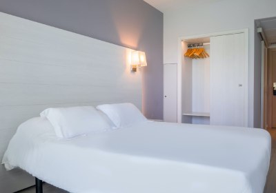 Helios Hotel & Apartments