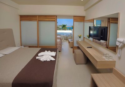 Nelia Beach Hotel & Spa