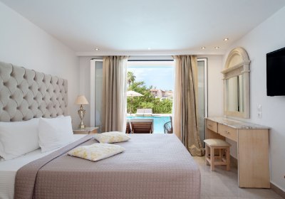 Cavomarina Beach Hotel