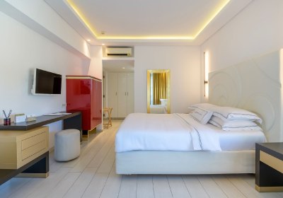 Diamond Deluxe Hotel