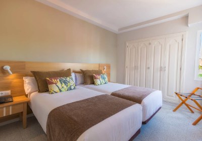 LIVVO Koala Garden Hotel
