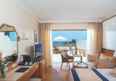 Constantinou Bros Athena Beach Hotel