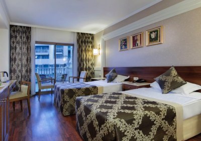 Alba Queen Hotel