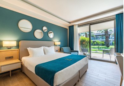 Almyros Beach Resort & Spa