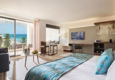 Majestic Elegance Costa Mujeres