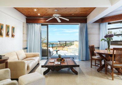 Coral Beach Hotel & Resort