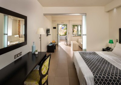 Angela Suites Boutique Hotel