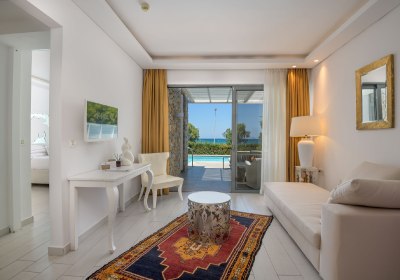 Diamond Deluxe Hotel