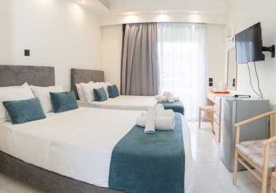 Delfinia Resort