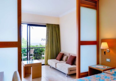 Cosmopolitan Hotel Affiliated by Meliá