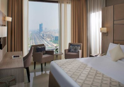 Two Seasons Hotel & Apartments