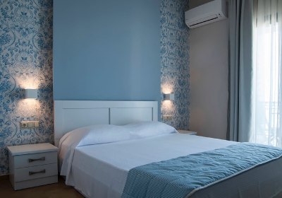 Cressida Seaside Apartments