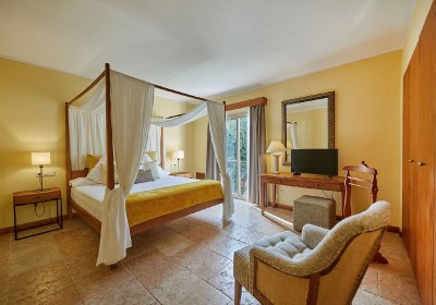 Pula Suites Boutique Resort